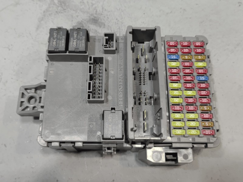 2017-2022 HONDA CR-V 1.5L W/O HYBRIDINTERIOR FUSE BOX RELAY CONTROL MODULE OEM