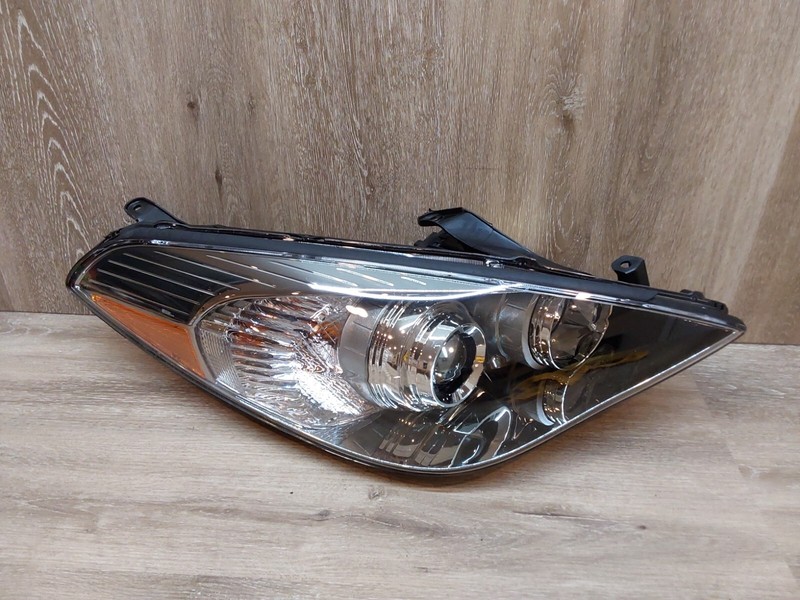 2007-2008 TOYOTA SOLARA RH HEAD LIGHT ASSY OEM 85967-06020