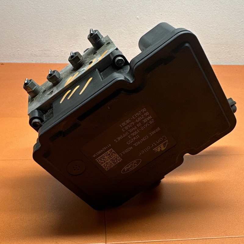 BFD1437AZC | 2010 - 2012 Mazda 3 ABS Anti Lock Brake Pump Assembly Module AT OEM