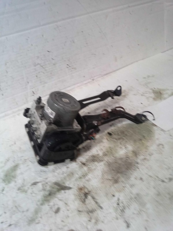 2018 Subaru XV Crosstrek ABS Hydraulic Assembly OEM 27596FL060 90K Miles