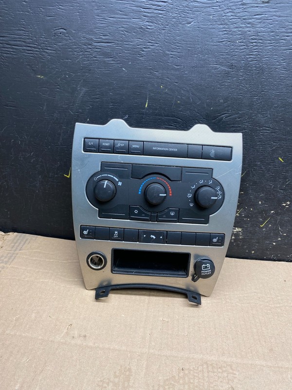 2005 2006 2007 Jeep Commander Grand Cherokee A/C Climate Control Bezel Y9915 DG