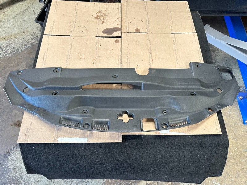 06-15 Lexus IS FRONT RADIATOR SUPPORT UPPER SHIELD COVER OEM 53295-53010