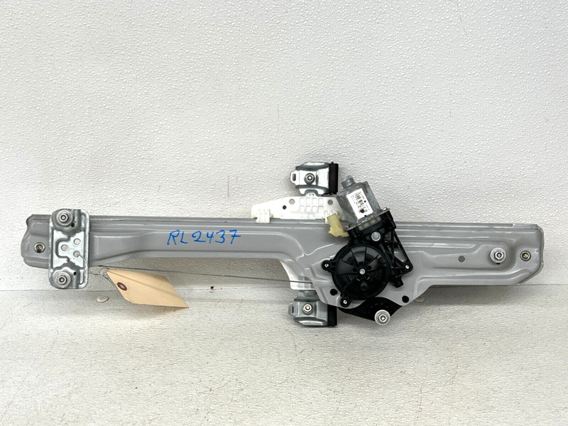 ⭐2015-2020 CADILLAC ESCALADE REAR LEFT DRFIVER SIDE WINDOW REGULATOR OEM LOT2437