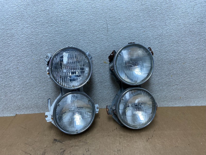 Mercedes 220SE 280SE W111 W108 W109 W112 Headlights Left+Right Z9524