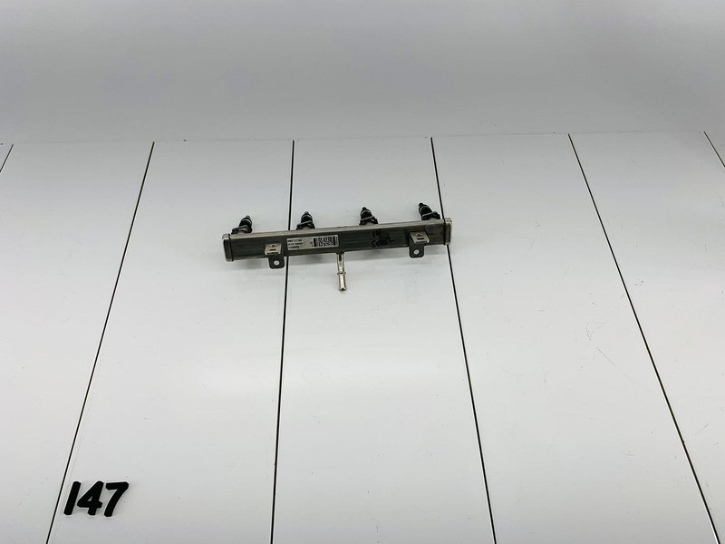 14-19 FIAT 500L 1.4L L4 GAS ENGINE MOTOR FUEL INJECTOR RAIL TUBE OEM