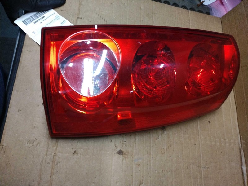 2010 GMC Yukon Right Tail Light Assembly Gold - Light Scratches, 226K Miles