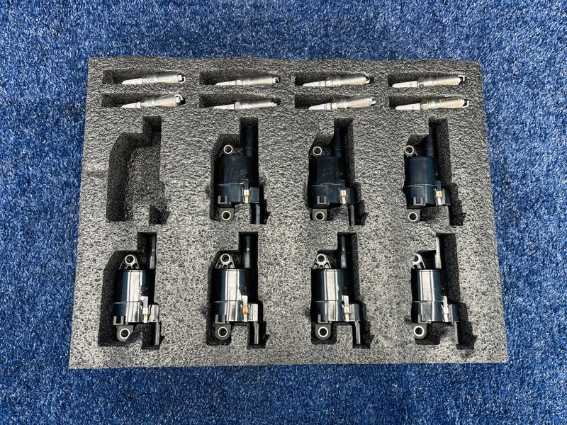2014-2018 GMC Sierra 1500 SLT 5.3L Ignition Coils & Spark Plugs SET of 16 OEM