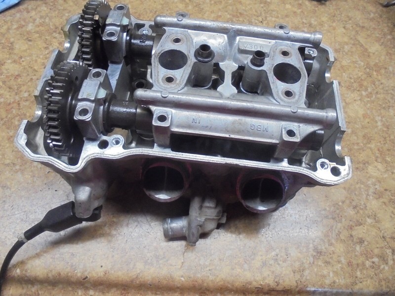 2000 Honda VFR 800 VFR800 Interceptor Engine Cylinder Head Valve Rear Cam Shaft