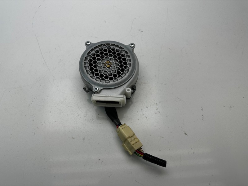 2016 - 2018 TOYOTA AVALON FRONT RIGHT SIDE SEAT LOWER FAN BLOWER MOTOR OEM