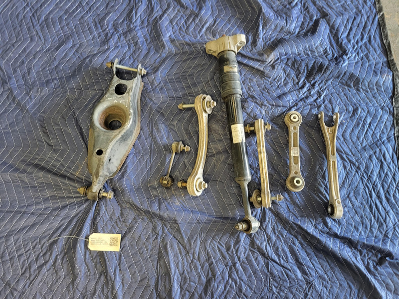 Used Oem Maserati Right Rear Control Arms & Shock for 2014-2017 Ghibli 3.0L RWD