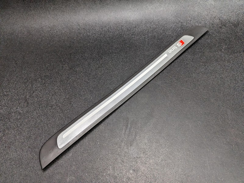 Front Right Door Sill Scuff Plate Insert 2018 Audi A6 4G0853374 2012 - 2017 X