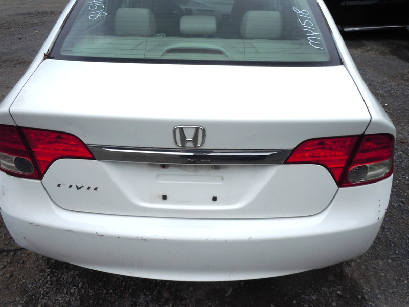 2008-2011 Honda Civic 1.8L Sedan Rear Trunk Deck Lid W/O Keyhole OEM NH578
