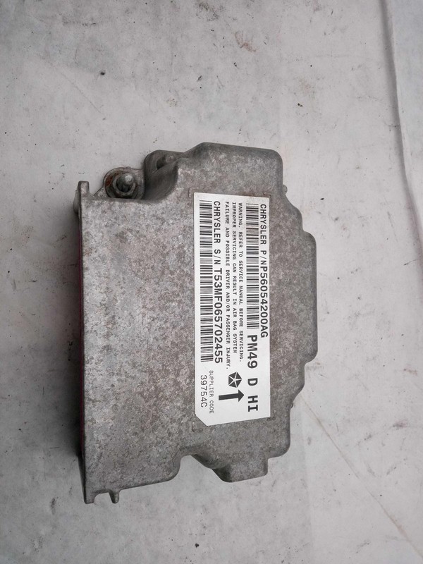 Used Air Bag Module fits: 2010 Dodge Caliber Air Bag w/o front seat mounted air