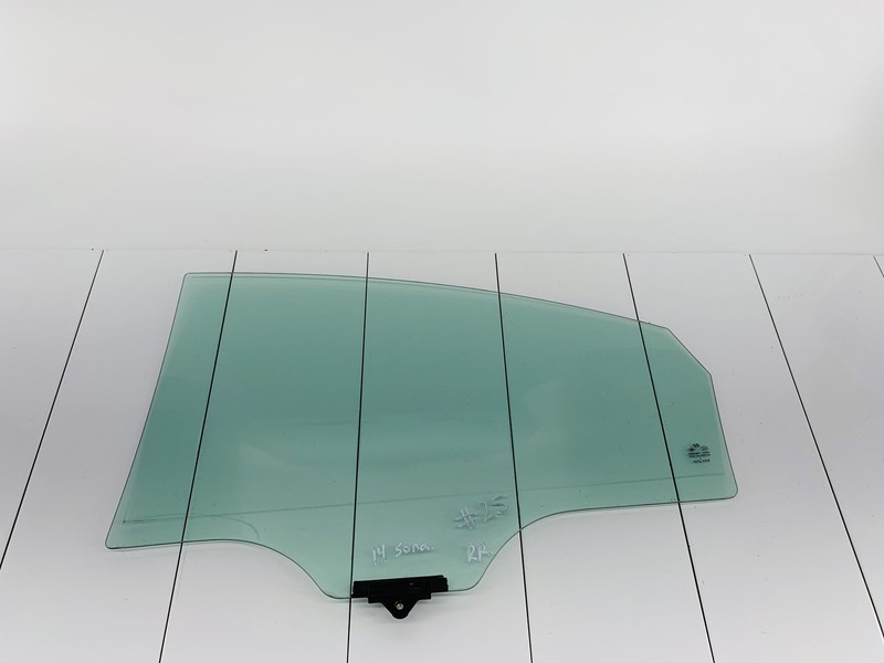 11-15 HYUNDAI SONATA REAR RIGHT PASSENGER SIDE DOOR WINDOW GLASS OEM #25