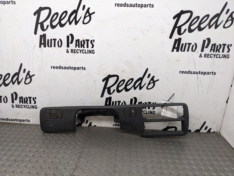 1992-1995 Honda Civic EG Radio Dash Bezel Finish Panel Garnish Trim Used 1184862