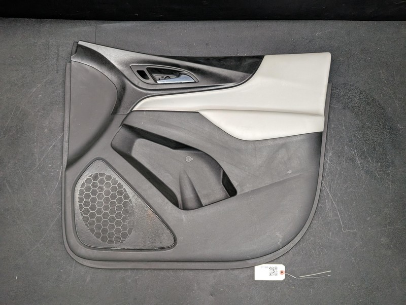 Front Right Door Trim Panel 2019 Chevrolet Equinox 84736139 2018 2020 2021- 2023
