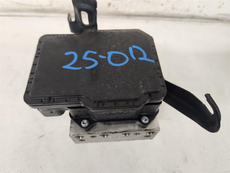 2019 Honda Hr-V Vsa Abs Pump Modulator Accumulator 57110-T7w-A43 Fwd Lx