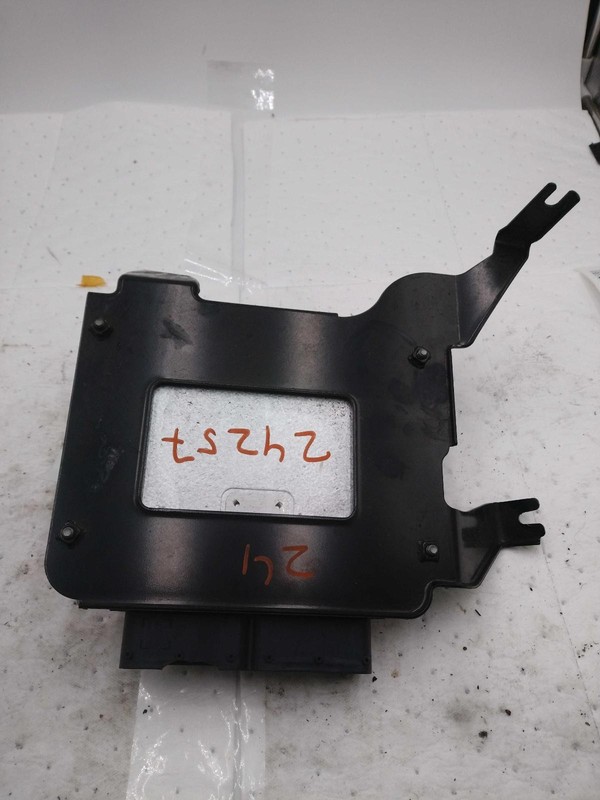 2023 Hyundai Palisade Engine Control Module ECM Black OEM 54k Miles NJ25-24257