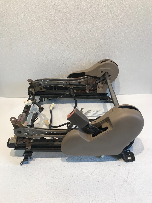 01-04 Toyota Sequoia Right RH Passenger Power Rail Seat Track Bucket
