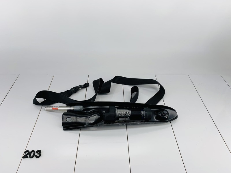 05-12 VOLVO XC90 FRONT LEFT DRIVER SIDE SEAT BELT TENSIONER OEM