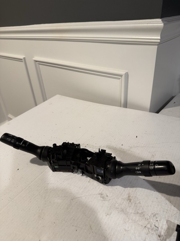 2011 - 2017 Lexus CT200H Steering Column Combination Control Switch OEM
