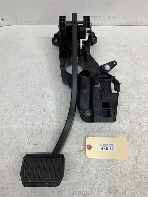 2026 Tesla Model Y Juniper Brake Pedal 2188692-00-B 45111 M16
