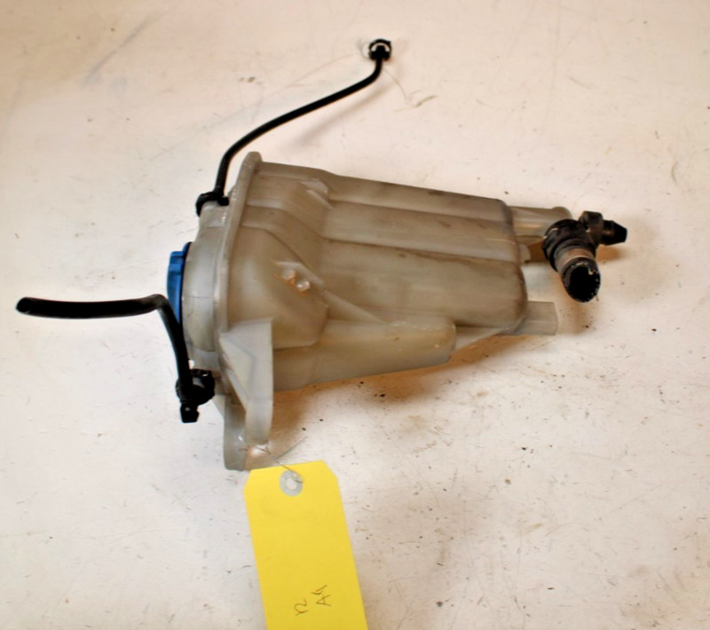 2008-2017 AUDI A5 A4 Q5 Engine Radiator Expansion Tank 8K0121403C OEM
