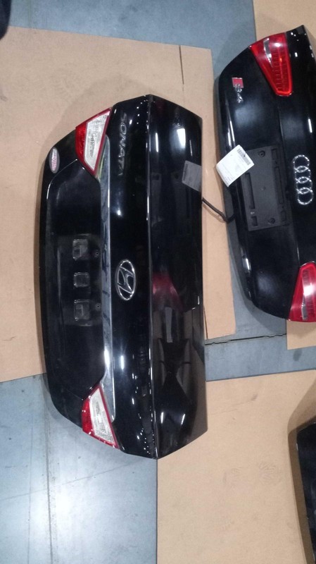 2011 Hyundai Sonata Deck Lid Trunk Lid OEM Used 126K Miles NJ25-14014-377092