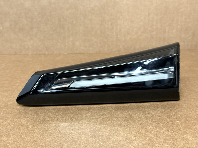 ⭐NICE! 2019-2024 CADILLAC XT4 RIGHT PASS SIDE INNER LED TAILLIGHT TAILLAMP OEM