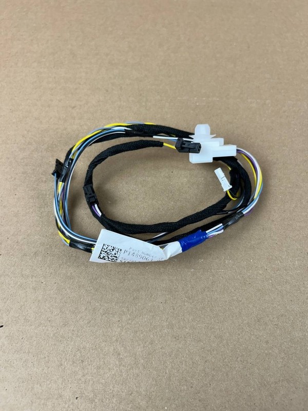 ✅Tesla Model Y OEM Tailgate Harness and Courtesy Light 1489063-01