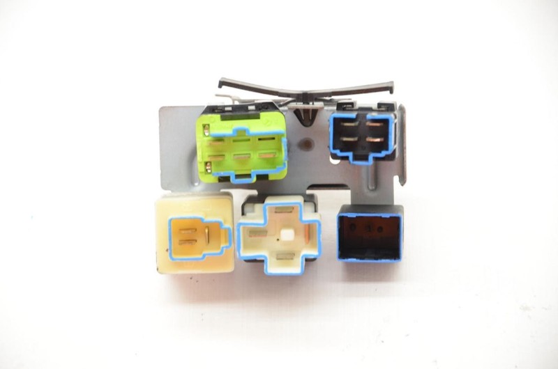 99-00 Mazda Mx-5 Miata NB Flasher Relay 3211209320