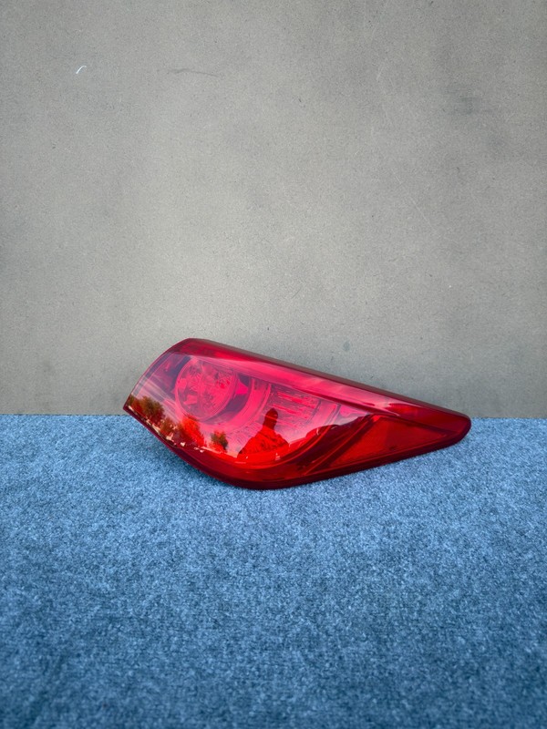INFINITI Q50 2014-2017 OEM RIGHT PASSENGER SIDE OUTER LED TAIL LIGHT ASSEMBLY