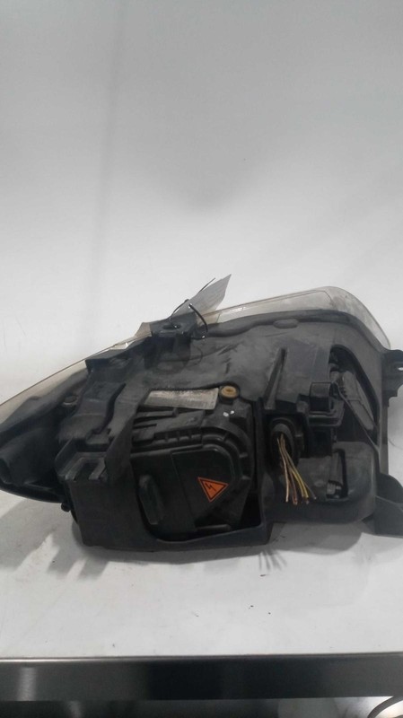 2007-2009 Audi Q7 Left Headlight Assembly Grey Xenon HID OEM Used 177610