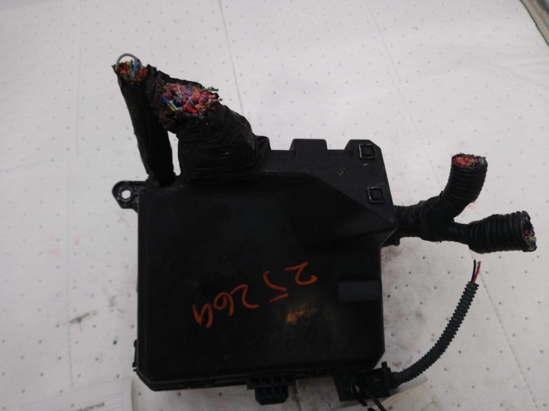 2016 Mitsubishi Outlander Sport Fuse Box OEM 8565A266 113k Miles