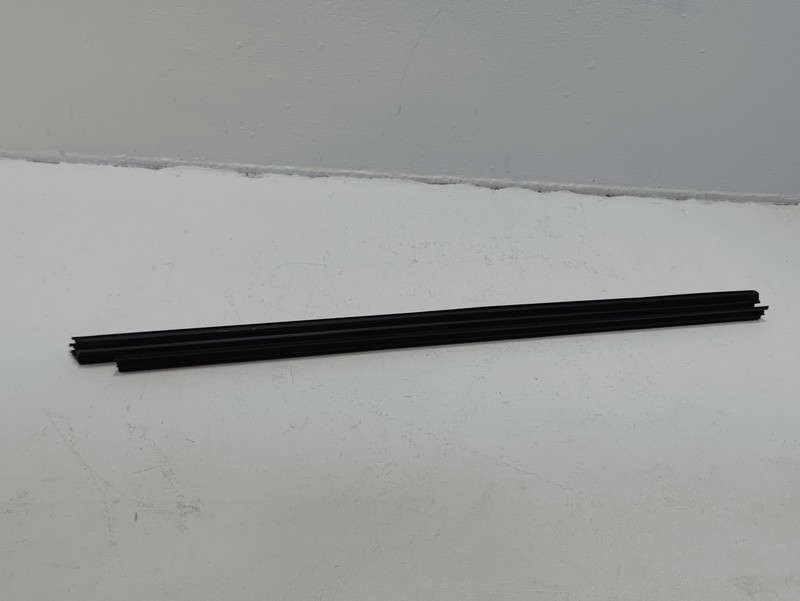 2018-19 Toyota Camry Front Passenger Side Door Window Belt Weatherstrip Seal OEM