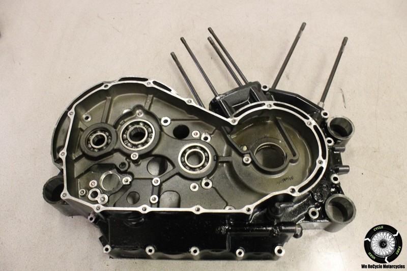 2005 Honda VTX1800F2 RIGHT ENGINE MOTOR CRANKCASE CRANK CASE BLOCK VTX 1800 F2