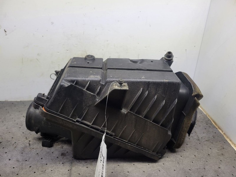 Air Cleaner Fits 17-20 ESCALADE 1721852