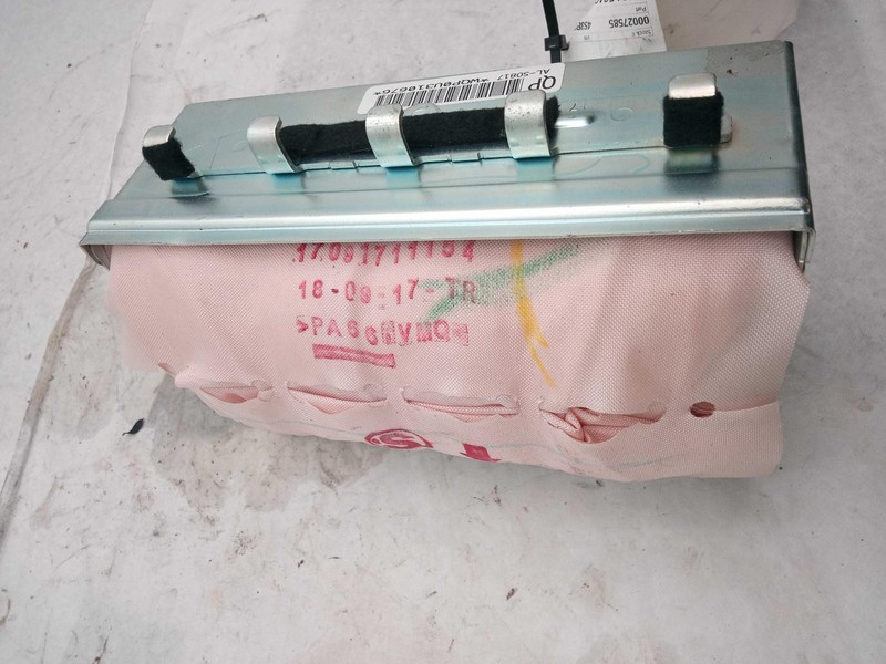 2018-2019 Subaru Legacy Instrument Panel Air Bag Right Blue Used Rusty 152K