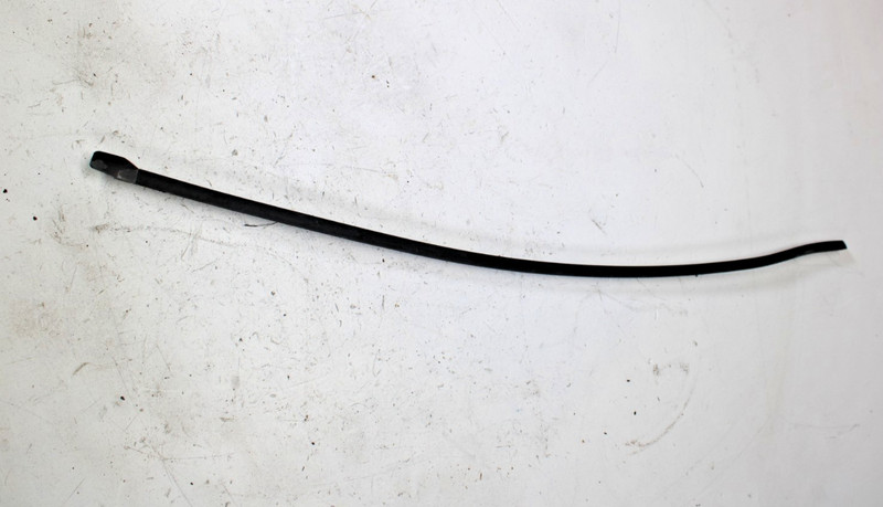 03-07 INFINITI G35 SEDAN RIGHT EXTERIOR WINDOW GLASS SIDE TRIM OEM