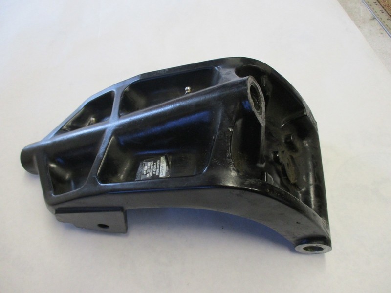 3511-815556A 1 Mercury Mariner 50 55 60 Hp Outboard Swivel Bracket1991-96