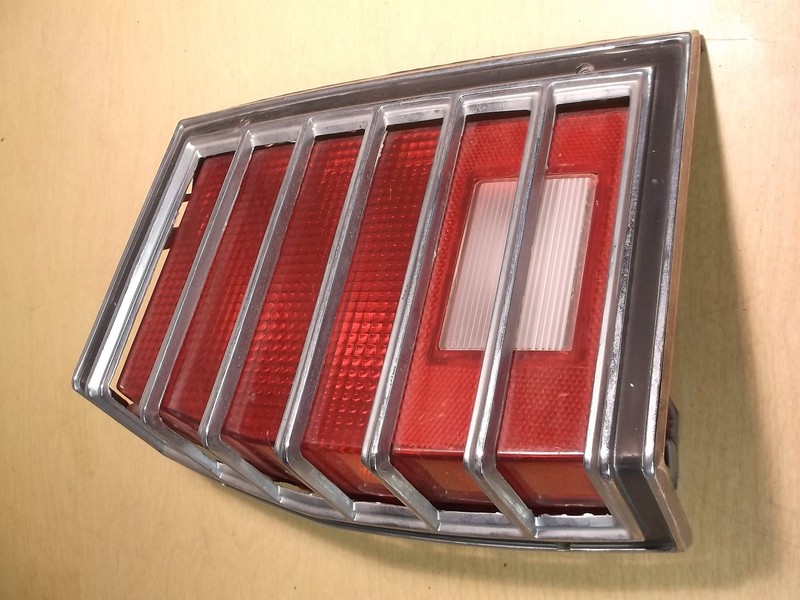 1979 GM LH Left Hand Tail Light AP2 77 Guld 2BS 5967723 *FREE SHIPPING*