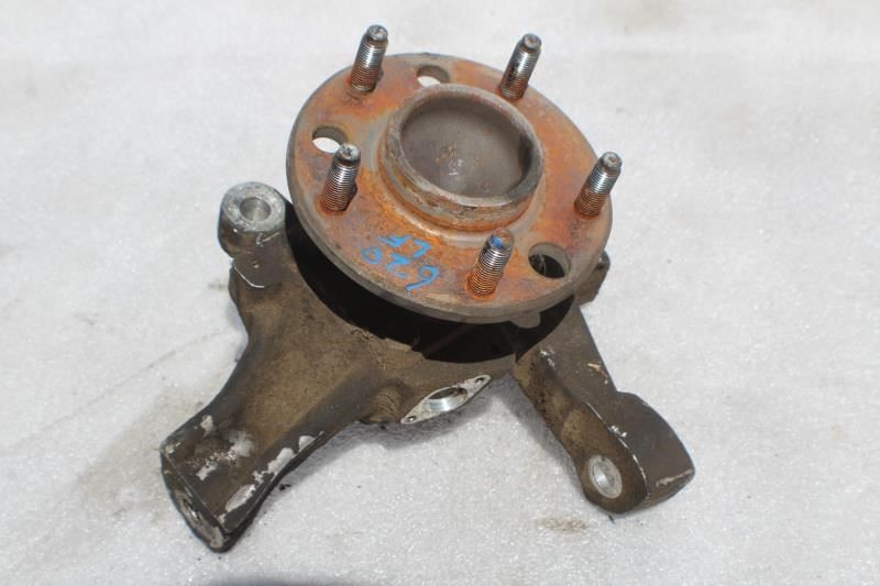 1987 CHEVROLET CORVETTE LEFT DRIVER SIDE FRONT SPINDLE KNUCKLE HUB