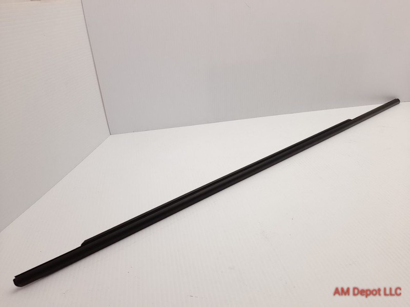 2013 BMW 320i 328i 335i 340i 330i F30 F31 Front Right Door Channel Trim Black