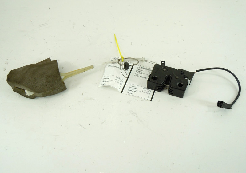2006 06 Porsche Cayman Hood Lock Latch Actuator OEM