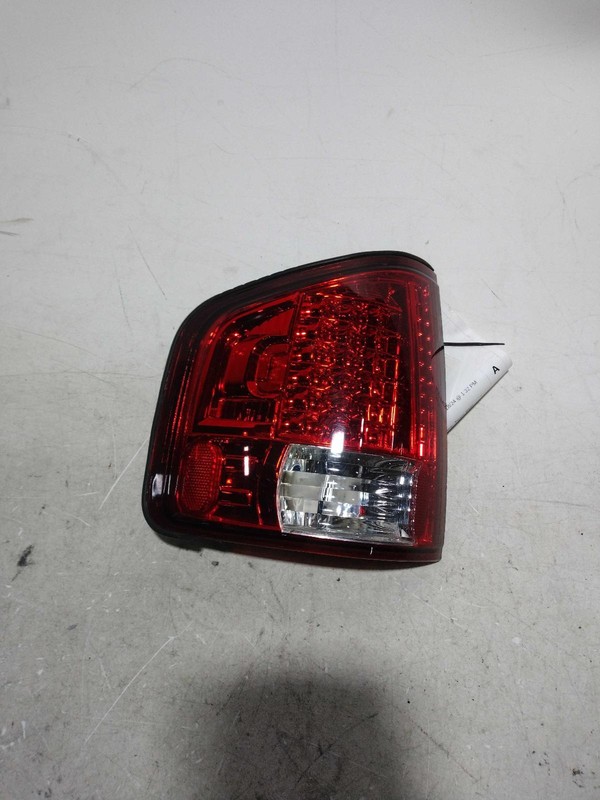 2001 GMC S10/S15/SONOMA Left Tail Light Assembly RED 380810 Used 150K Miles
