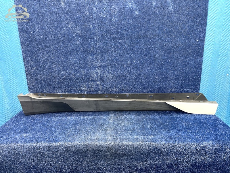 2014-2017 BMW i3 Right Pass Side Rocker Panel Cover Side Skirt Mold OEM 7368598