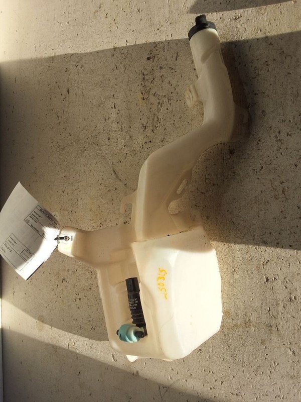 Wash Reservoir Flexible Neck Fits 10-17 EQUINOX 3439005