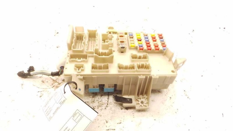 03 04 05 06 LEXUS ES330 3.3L 6CYL FUSE JUNCTION BOX ASSEMBLY
