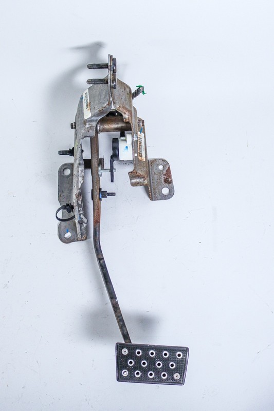 2009-2015 Cadillac CTS-V Coupe Brake Pedal Assembly w/ Aftermarket Pad *Used*