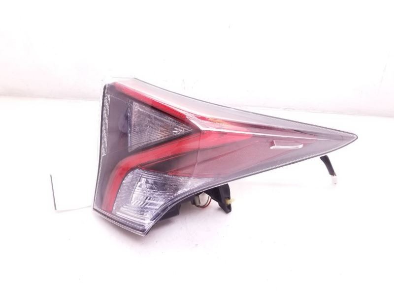 16-18 TOYOTA PRIUS TWO PASSENGER SIDE REAR QUARTER MOUNTED TAIL LIGHT
